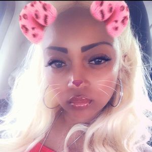 Meet your Posher, Deana